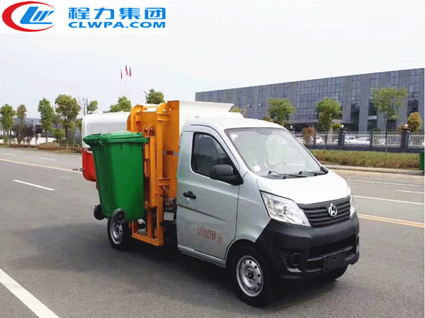 國(guó)五長(zhǎng)安掛桶垃圾車(chē)