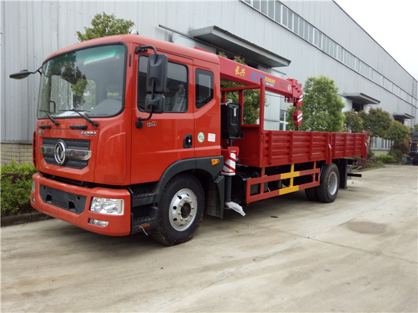 東風(fēng)多利卡長(zhǎng)興5噸隨車(chē)吊 東風(fēng)多利卡長(zhǎng)興5噸隨車(chē)吊