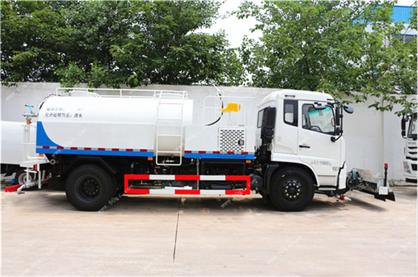 東風(fēng)天錦高壓路面清洗車 東風(fēng)天錦高壓路面清洗車