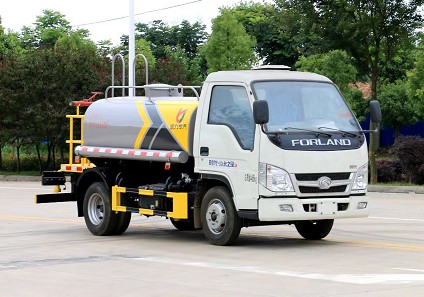 國六福田時(shí)代小卡之星藍(lán)牌2.7噸灑水車
